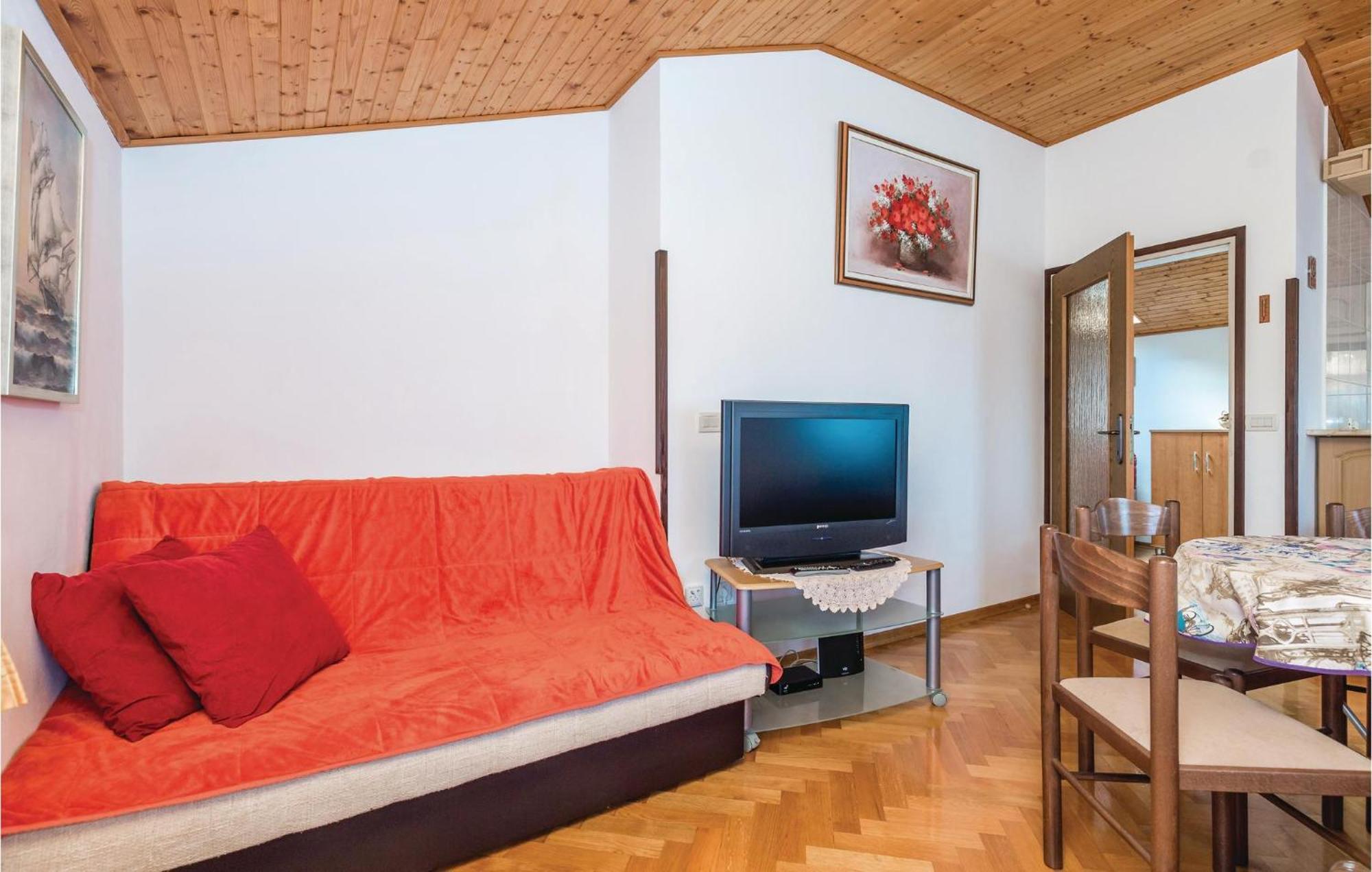 Beautiful Apartment In Brsec With Kitchen ภายนอก รูปภาพ